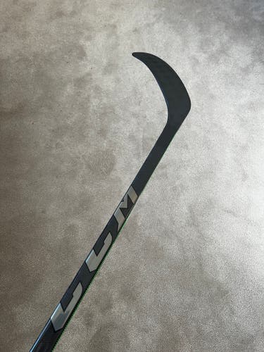 New Senior CCM Right Handed Ribcor Trigger 5 Pro Hockey Stick Mid Pattern Pro Stock