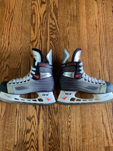Senior Bauer Size 7.5 Vapor XXX Hockey Skates