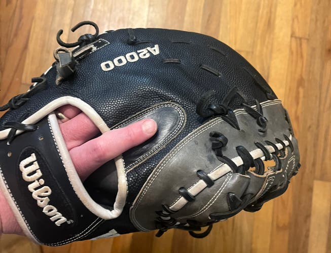 Used First Base 12.5" A2000 Baseball Glove