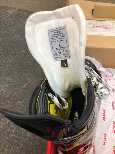 Senior CCM Regular Width Size 6 AS3 Pro Hockey Skates