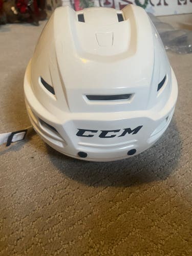 Used Medium CCM  Resistance 110 Helmet