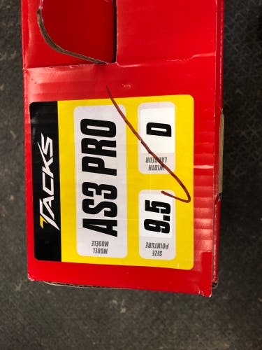 Senior CCM Regular Width Size 9.5 AS3 Pro Hockey Skates