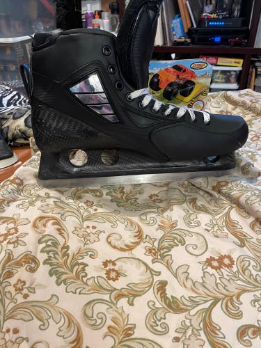 Mike Smith pro return TRUE 1 piece goalie skates