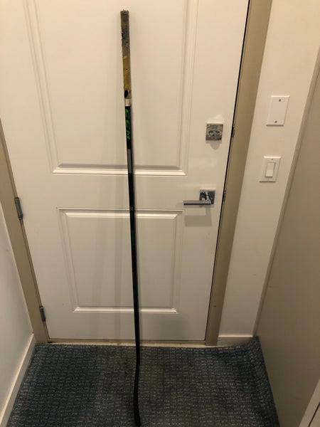 Senior Right Handed P29 Ribcor Trigger 5 Pro Hockey Stick