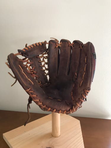 Nokona AMG1275 12.75” Glove