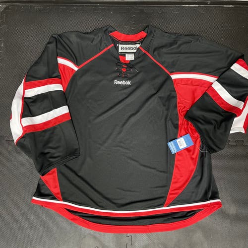 New Reebok Goalie Cut Practice Jersey • Size Men’s L/XL • Chicago Blackhawks