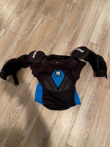 Youth Used Small Bauer Prodigy Shoulder Pads