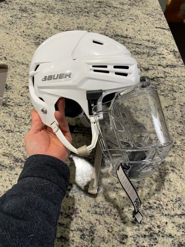 Bauer Reakt Medium White Helmet