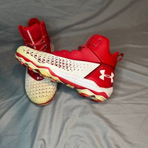 Red Men's Molded Cleats Under Armour Cleats