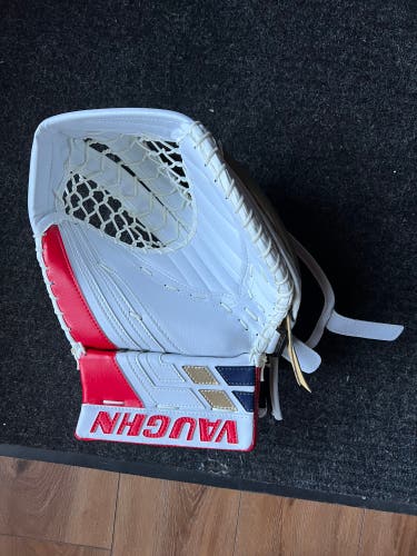 Brand New Vaughn VE8 Goalie Pro Stock LH Catching Glove Chris Driedger Ottawa Senators NHL