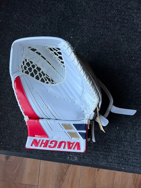 Brand New Vaughn VE8 Goalie Pro Stock LH Catching Glove Chris Driedger Ottawa Senators NHL