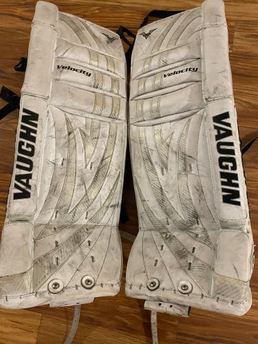 30" Vaughn  Velocity V5 Goalie Leg Pads