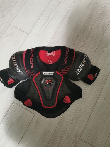 Used Senior Small Bauer Vapor 1X Lite Shoulder Pads