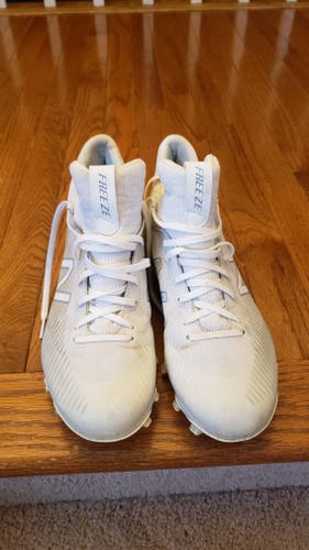 White Unisex Adult New Size 9.0 (Women's 10) Molded Cleats New Balance High Top Freeze