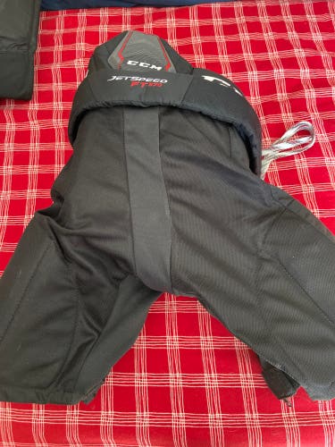 CCM jet speed FT 370 pants