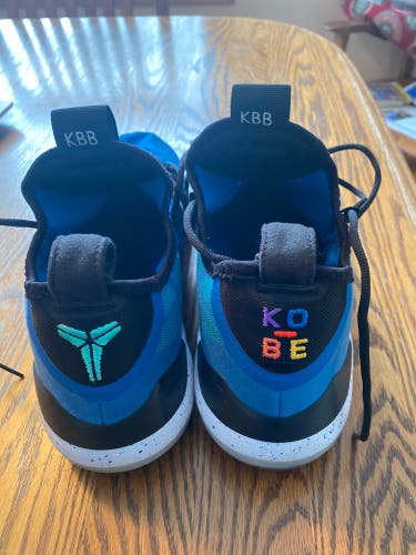 Men's Size 12.5 (Women's 13.5) Nike Kobe AD Shoes