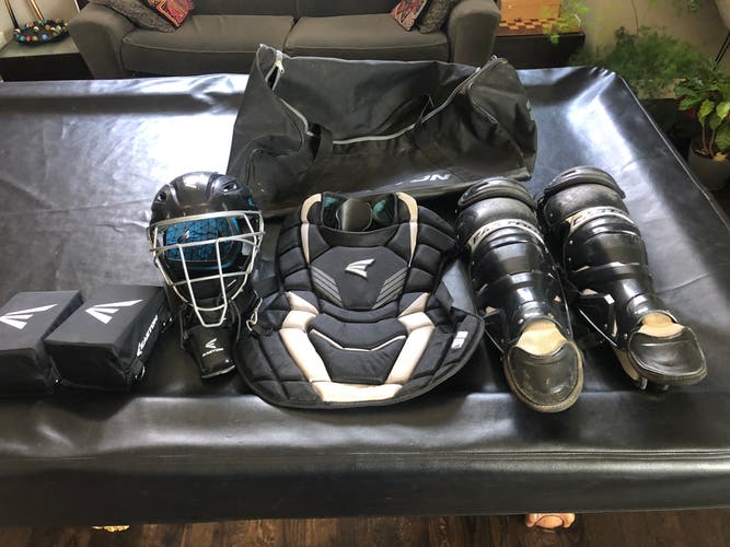 Easton Game Time Catcher's Set
