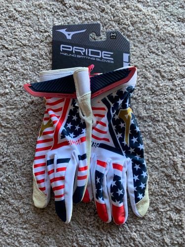 New- Batting Gloves- adult medium