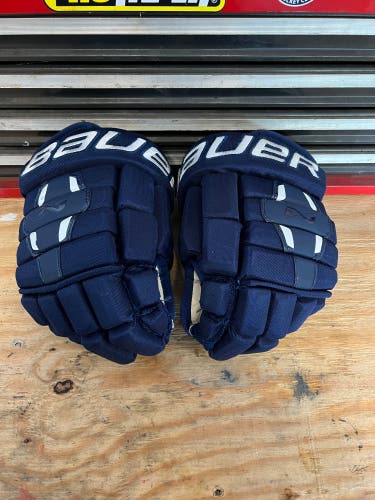 Bauer 13" Nexus N2900 Gloves