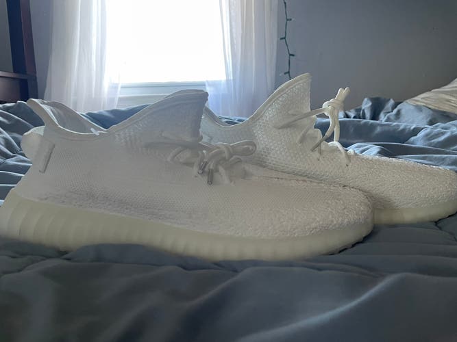 White  Size Men's 10.5 (W 11.5) Adidas Yeezy Boost 350 V2