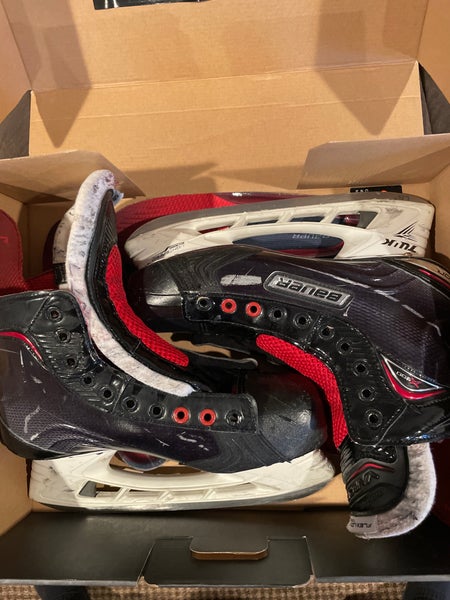 Senior Bauer Extra Wide Width Size 8 Vapor X800 Hockey Skates
