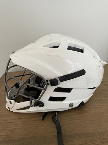 Used Player's Cascade CS-R Youth Helmet