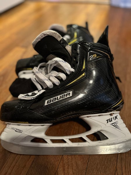 Senior Bauer Regular Width Size 9.5 Supreme 2S Pro Hockey Skates