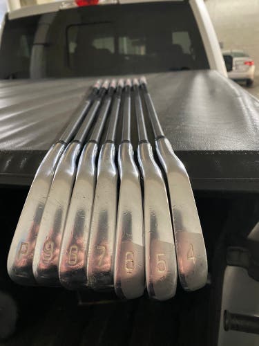 SALE PENDING 4-PW Extra Stiff Flex Graphite Shaft MP-18 MMC/MB Combo