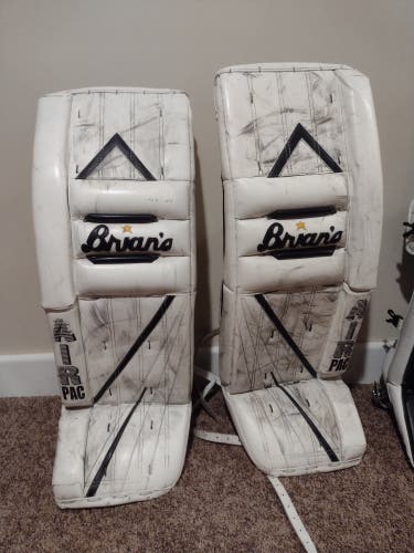 Used 34" Brian's Heritage Goalie Leg Pads