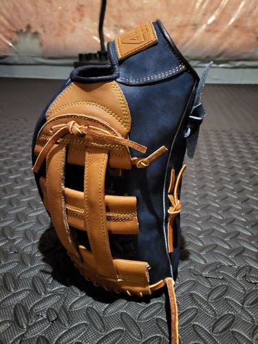 44 Pro Signature Series Outfield Glove