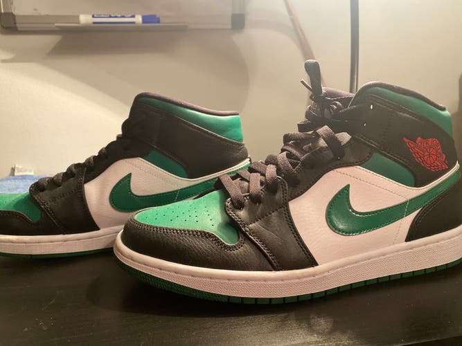 Air Jordan Shoes (Men’s 10)