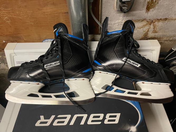 Senior Bauer Regular Width  Size 10.5 Nexus 1N Hockey Skates