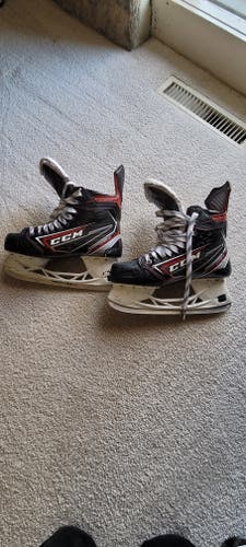 Senior CCM JetSpeed FT490 Hockey Skates Extra Wide Width Size 6.5