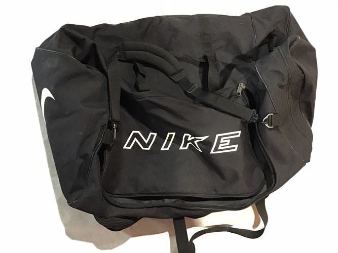 Used Nike Player bag