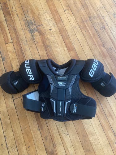 New Large Bauer Pro Series Shoulder Pads