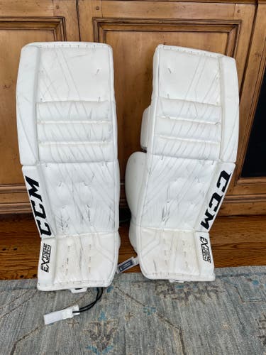 Used 34" CCM Eflex4 Goalie Leg Pads