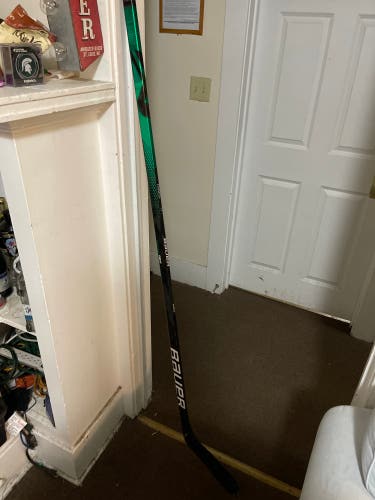 Senior Left Hand Toe Pattern Vapor FlyLite Hockey Stick