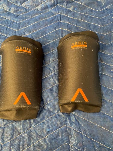 High Quality hockey goalie Wrist Protectors