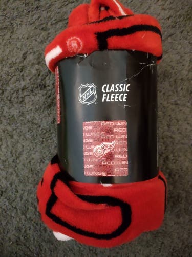 Detroit Red Wings fleece throw blanket