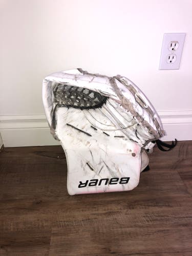 Used Bauer Prototype 590 Break Glove Pro Stock