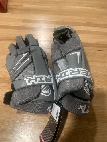 New Player's Maverik 12" MX Lacrosse Gloves