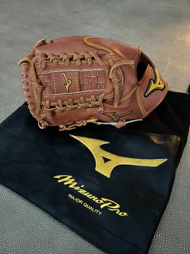 Pitcher's 12" Pro Limited Edition Baseball Glove