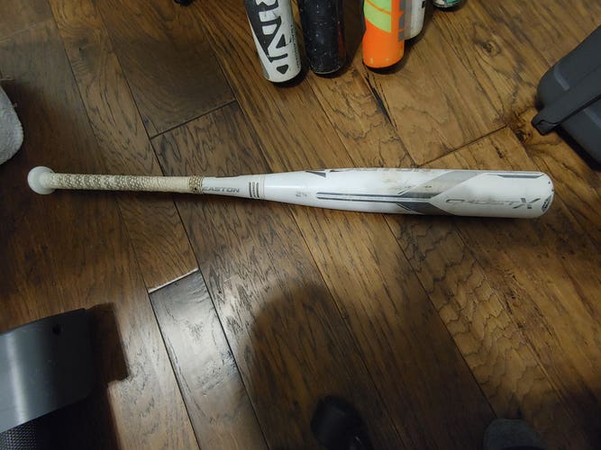 Used USSSA Certified 2018 Easton Composite Ghost X Whiteout Bat (-10) 20 oz 30"
