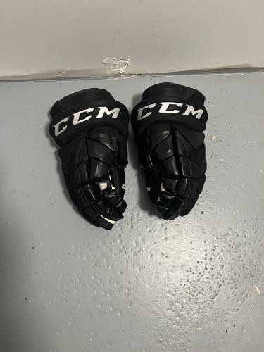 CCM HGP14 Brand New Gloves 14”