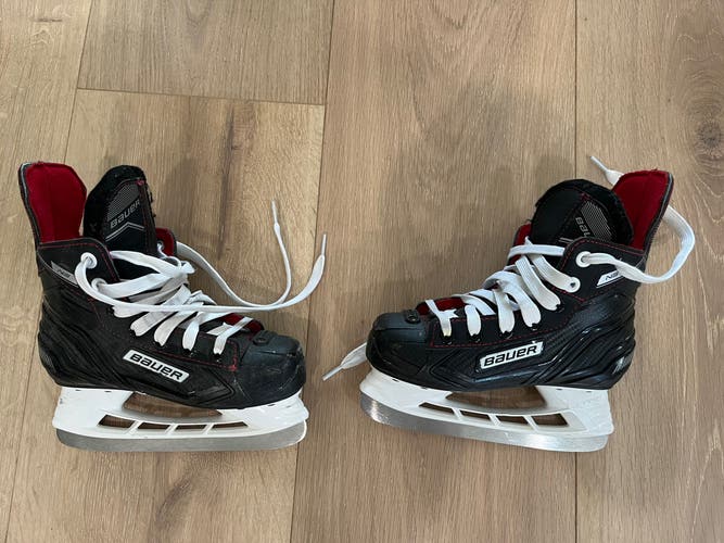 Youth Bauer Regular Width  Size 12 Ns Hockey Skates