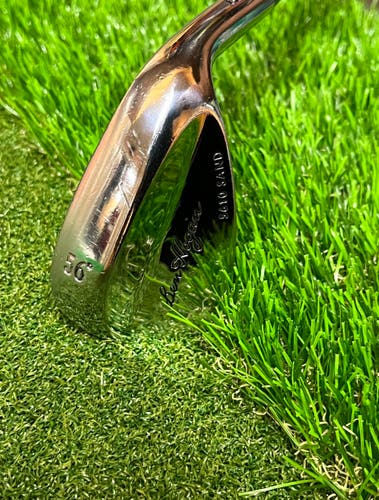 Ben Hogan Sand Wedge 56/10 /apex shaft / tour velvet grip /36 inches