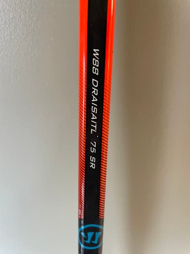 Senior Right Handed Mid Pattern  Covert QRE10 Hockey Stick