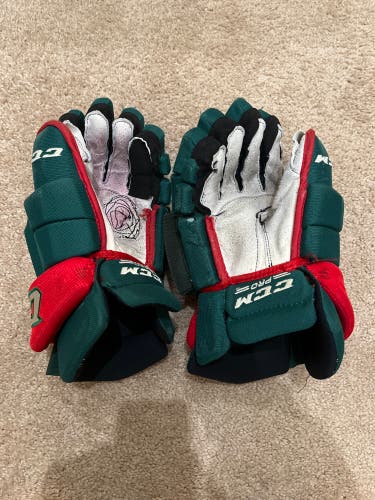 Pro Stock Minnesota Wild Gloves 14
