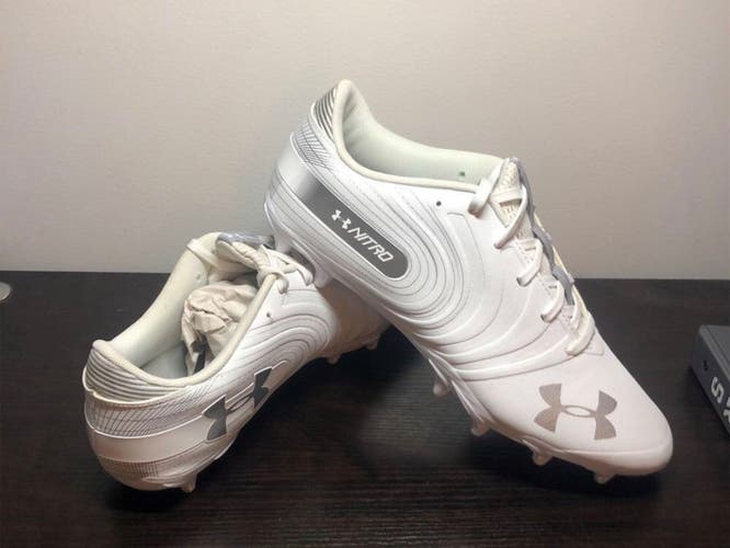 White Unisex Size 11 (Women's 12) Under Armour Low Top Nitro Cleats