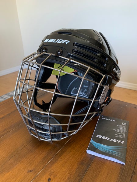 Like New Medium Bauer Re-Akt 75 Black Helmet Combo